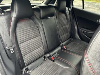 MERCEDES-BENZ GLA Gla 200D 4Matic Amg Line Premium 5Dr Auto