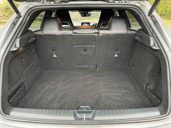 MERCEDES-BENZ GLA Gla 200D 4Matic Amg Line Premium 5Dr Auto