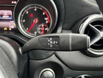 MERCEDES-BENZ GLA Gla 200D 4Matic Amg Line Premium 5Dr Auto