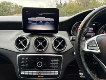 MERCEDES-BENZ GLA Gla 200D 4Matic Amg Line Premium 5Dr Auto