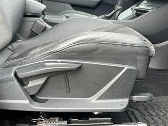 AUDI Q3 2.0 Tdi 35 S Line Suv 5Dr Diesel S Tronic Euro 6 (S/S) (150 Ps)