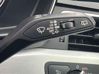 AUDI A4 2.0 Tdi 35 S Line Estate 5Dr Diesel S Tronic Euro 6 (S/S) (163 P