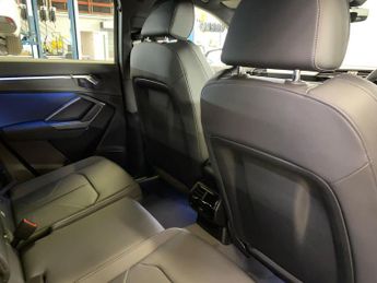 AUDI Q3 Q3 Black Edition 35 Tfsi 150 Ps S Tronic