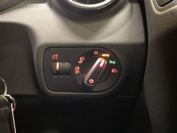 AUDI A1 1.4 Tfsi S Line Hatchback 3Dr Petrol S Tronic Euro 6 (S/S) (Nav)