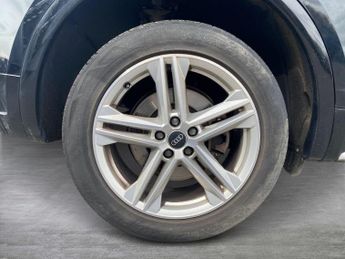 AUDI Q5 2.0 Tdi 40 S Line Suv 5Dr Diesel S Tronic Quattro Euro 6 (S/S) (