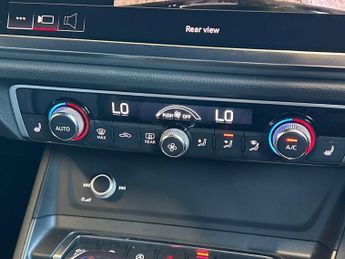 AUDI Q3 1.5 Tfsi Cod 35 Black Edition Suv 5Dr Petrol S Tronic Euro 6 (S/