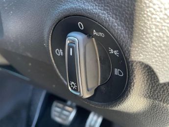 VOLKSWAGEN T-ROC 1.5 Tsi R-Line 5Dr Dsg