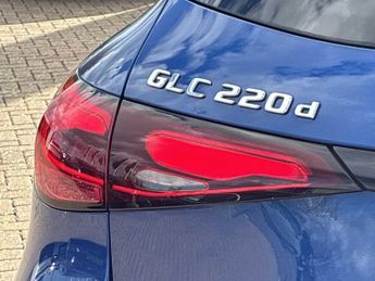 MERCEDES-BENZ GLC Glc 220D 4Matic Amg Line Premium 5Dr 9G-Tronic