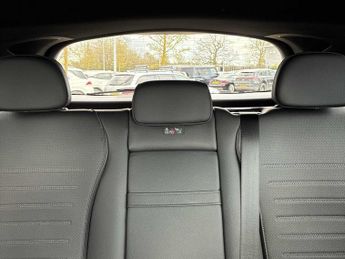 MERCEDES-BENZ GLC Glc 220D 4Matic Amg Line Premium 5Dr 9G-Tronic