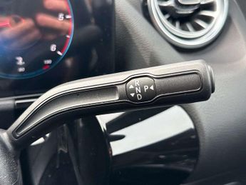 MERCEDES-BENZ GLA Gla 220D 4Matic Amg Line Executive 5Dr Auto