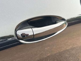 MERCEDES-BENZ GLA Gla 220D 4Matic Amg Line Executive 5Dr Auto