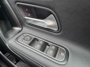 MERCEDES-BENZ A CLASS A200 Sport Executive 4Dr Auto