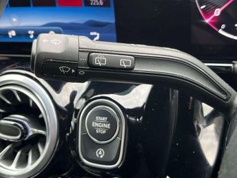 MERCEDES-BENZ GLA Gla 200 Amg Line Executive 5Dr Auto