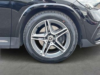 MERCEDES-BENZ GLA Gla 200 Amg Line Executive 5Dr Auto