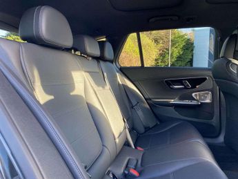 MERCEDES-BENZ C CLASS C220D Amg Line Premium Plus 5Dr 9G-Tronic