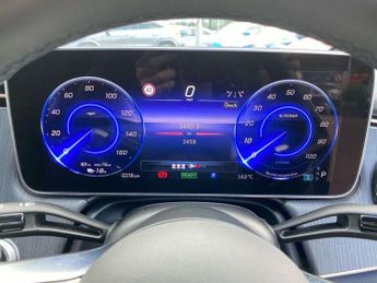 MERCEDES-BENZ EQE Eqe 350+ 215Kw Amg Line Edition 96Kwh 4Dr Auto