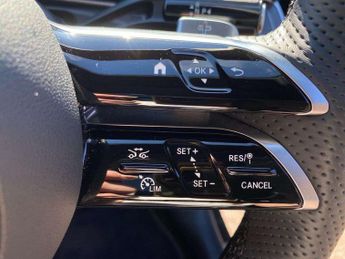 MERCEDES-BENZ C CLASS C220D Amg Line Premium Plus 5Dr 9G-Tronic