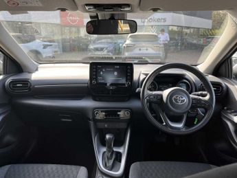 TOYOTA YARIS 1.5 Hybrid Design 5Dr Cvt
