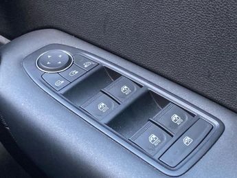 RENAULT CAPTUR 1.6 E-Tech Evolution Suv 5Dr Petrol Hybrid Auto Euro 6 (S/S) (14