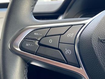 RENAULT CAPTUR 1.6 E-Tech Evolution Suv 5Dr Petrol Hybrid Auto Euro 6 (S/S) (14