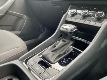 SKODA KAROQ 1.5 Tsi Act Se Drive Suv 5Dr Petrol Dsg Euro 6 (S/S) (150 Ps)