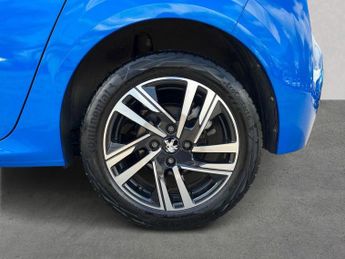 PEUGEOT 208 1.2 Puretech Allure Premium Hatchback 5Dr Petrol Eat Euro 6 (S/S