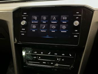 VOLKSWAGEN PASSAT 2.0 Tdi Evo R-Line Estate 5Dr Diesel Dsg Euro 6 (S/S) (150 Ps)