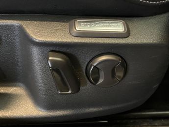 VOLKSWAGEN PASSAT 2.0 Tdi Evo R-Line Estate 5Dr Diesel Dsg Euro 6 (S/S) (150 Ps)