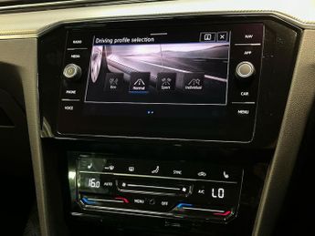 VOLKSWAGEN PASSAT 2.0 Tdi Evo R-Line Estate 5Dr Diesel Dsg Euro 6 (S/S) (150 Ps)