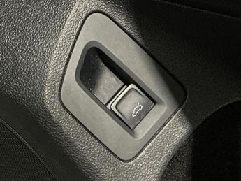 VOLKSWAGEN PASSAT 2.0 Tdi Evo R-Line Estate 5Dr Diesel Dsg Euro 6 (S/S) (150 Ps)