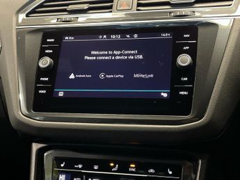 VOLKSWAGEN TIGUAN 1.5 Tsi R-Line Edition Suv 5Dr Petrol Dsg Euro 6 (S/S) (150 Ps)