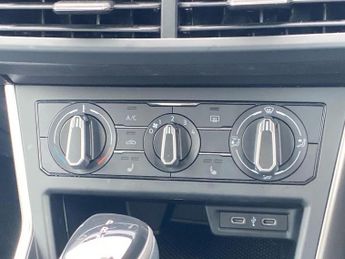 VOLKSWAGEN POLO 1.0 Tsi Life Hatchback 5Dr Petrol Dsg Euro 6 (S/S) (95 Ps)