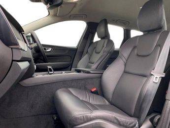 VOLVO XC60 2.0 B5 Mhev Core Suv 5Dr Petrol Hybrid Auto Awd Euro 6 (S/S) (25