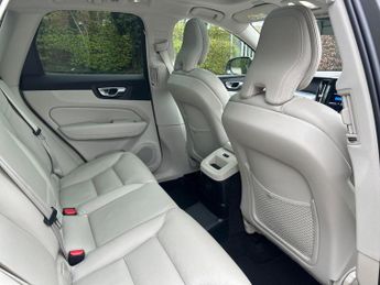 VOLVO XC60 Xc60 2.0 T6 350 Rc Phev Inscription Expr 5Dr Awd Auto Estate