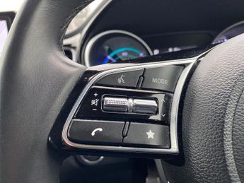 KIA XCEED 1.6 Gdi Phev 3 5Dr Dct