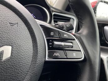 KIA XCEED 1.6 Gdi Phev 3 5Dr Dct