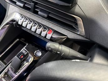 PEUGEOT 3008 Peugeot 3008 1.2 Puretech Gt Premium 5Dr Eat8