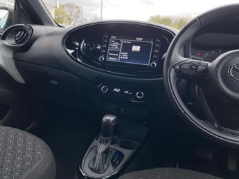 TOYOTA AYGO X 1.0 Vvt-I Edge Hatchback 5Dr Petrol X-Shift Euro 6 (S/S) (72 Ps)