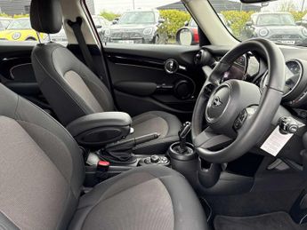 MINI HATCHBACK 1.5 Cooper Classic 5Dr Auto