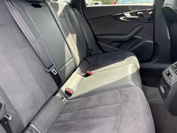 AUDI A4 2.0 Tdi 35 Black Edition Estate 5Dr Diesel S Tronic Euro 6 (S/S)