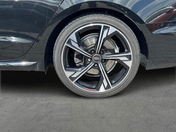 AUDI A4 2.0 Tdi 35 Black Edition Estate 5Dr Diesel S Tronic Euro 6 (S/S)