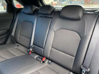 KIA CEED 1.5 T-Gdi 3 Hatchback 5Dr Petrol Dct Euro 6 (S/S) (158 Bhp)