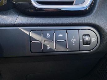 KIA CEED 1.5 T-Gdi 3 Hatchback 5Dr Petrol Dct Euro 6 (S/S) (158 Bhp)
