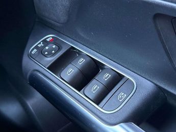 MERCEDES-BENZ GLA Gla 220D 4Matic Amg Line Premium Plus 5Dr Auto