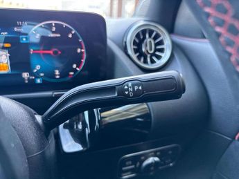 MERCEDES-BENZ GLA Gla 220D 4Matic Amg Line Premium Plus 5Dr Auto