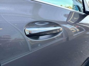 MERCEDES-BENZ GLA Gla 220D 4Matic Amg Line Premium Plus 5Dr Auto