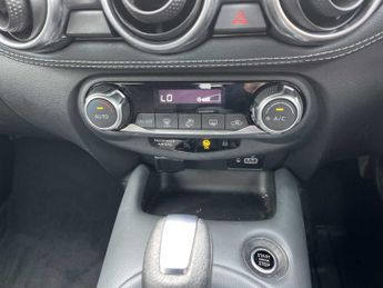 NISSAN JUKE 1.0 Dig-T 114 N-Connecta 5Dr Dct