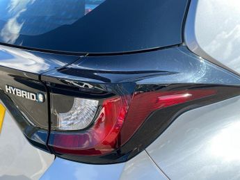 TOYOTA YARIS 1.5 Vvt-H Icon Hatchback 5Dr Petrol Hybrid E-Cvt Euro 6 (S/S) (1