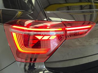 VOLKSWAGEN POLO 1.0 Tsi R-Line Hatchback 5Dr Petrol Dsg Euro 6 (S/S) (110 Ps)