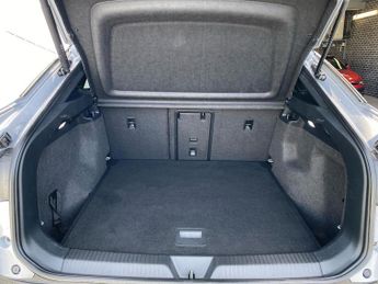 VOLKSWAGEN ID.5 Pro 77Kwh Style Suv 5Dr Electric Auto (174 Ps)